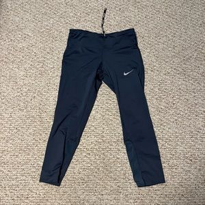 Cropped Nike leggings